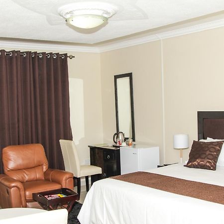 Streets Of Gold Guest House Gaborone Luaran gambar